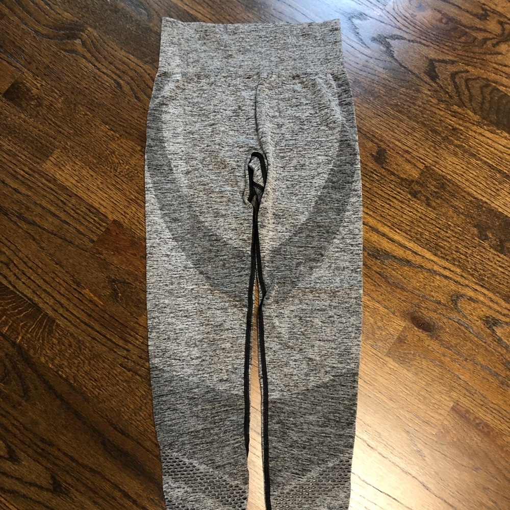 Grey VS Pink Tights 28”. XS.